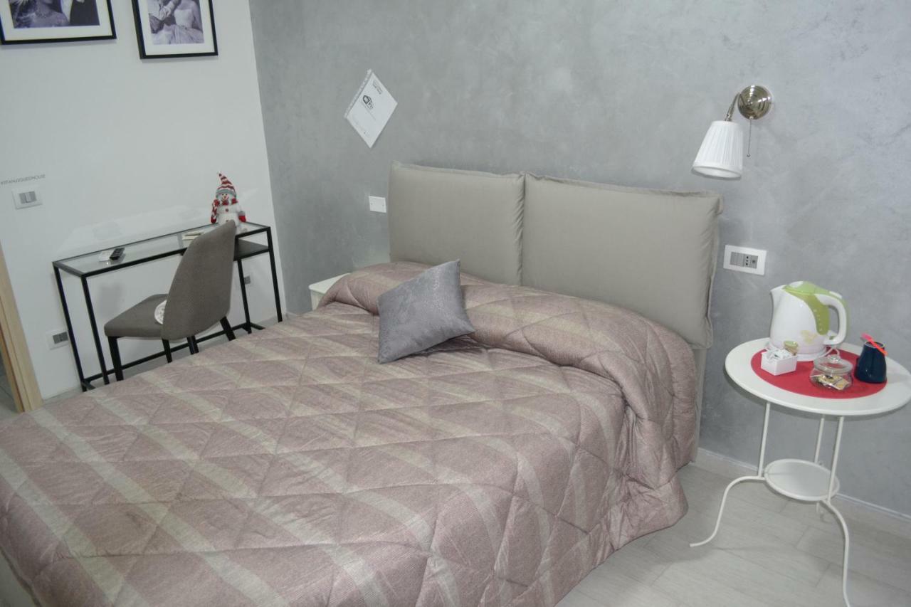 Tibur Star Guest House Roma Esterno foto
